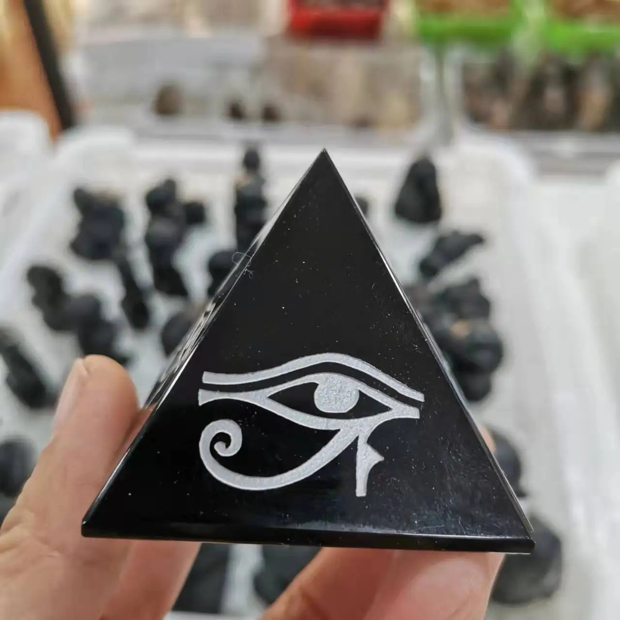 🖤 Black Obsidian Healing Pyramid – 40–50mm
