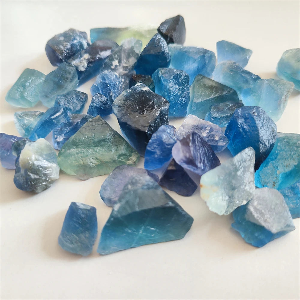 🔮 Raw Fluorite Crystal Specimen – Natural Mineral for Chakra Healing & Home Decor