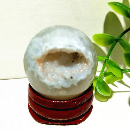 🔮 Natural Agate Druzy Crystal Ball — Geode Sphere for Feng Shui & Energy Healing