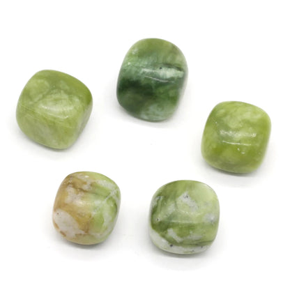 🔮 Natural Australian Jade Stone – Irregular Crystal Specimen (20–30mm)